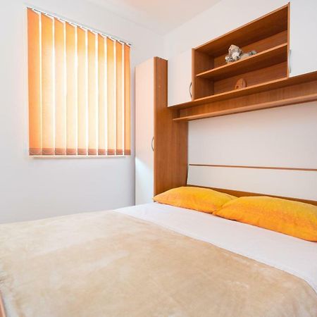 Adria Punat Apartments Exterior photo